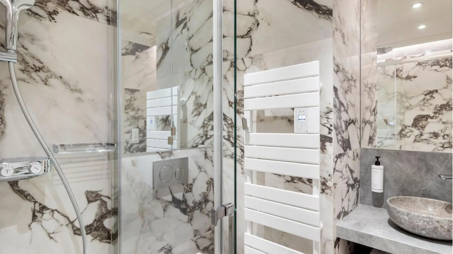 Merveil - Signature Suite - Marais - Archives II Paris 0*,  France