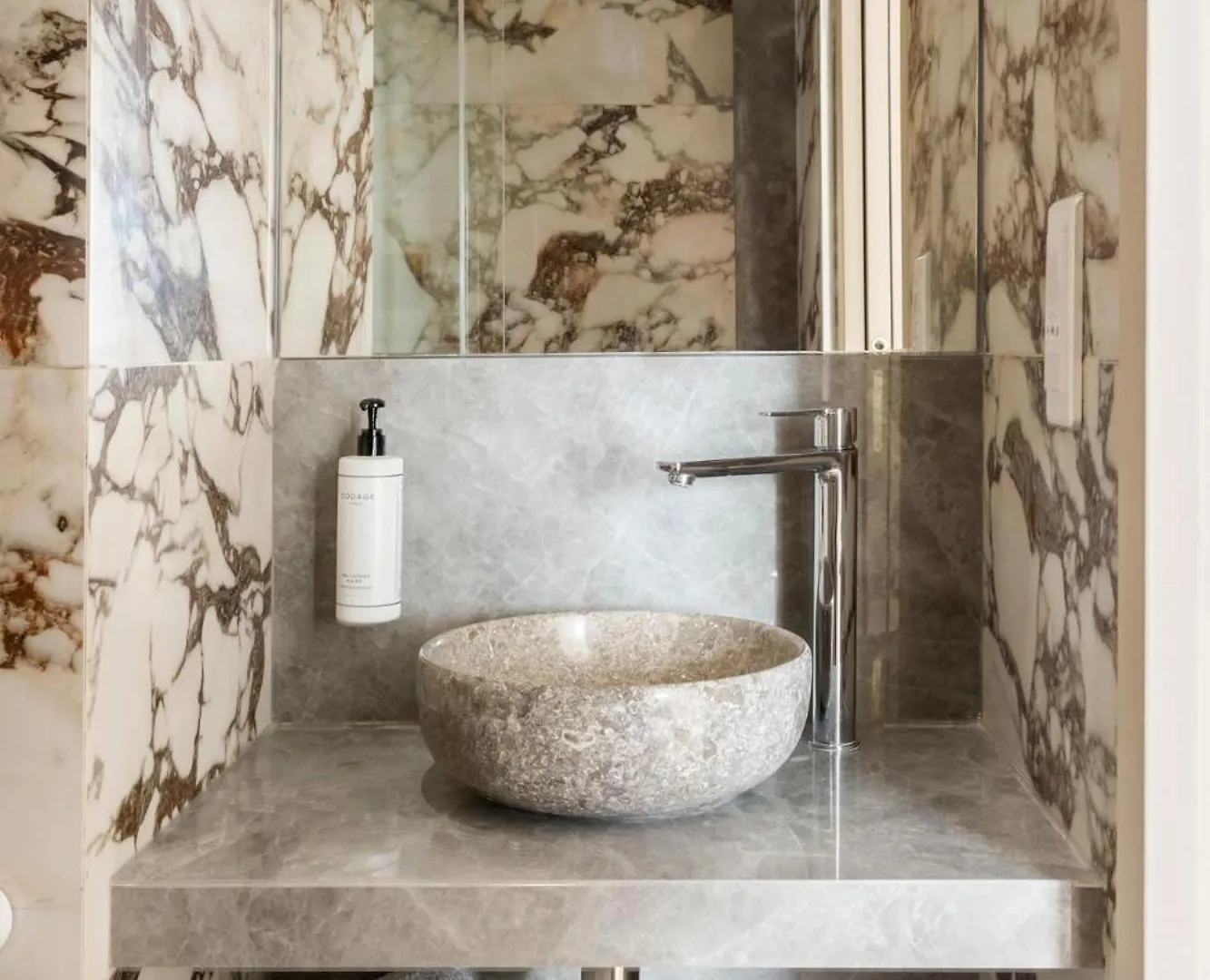 Merveil - Signature Suite - Marais - Archives II Paris France