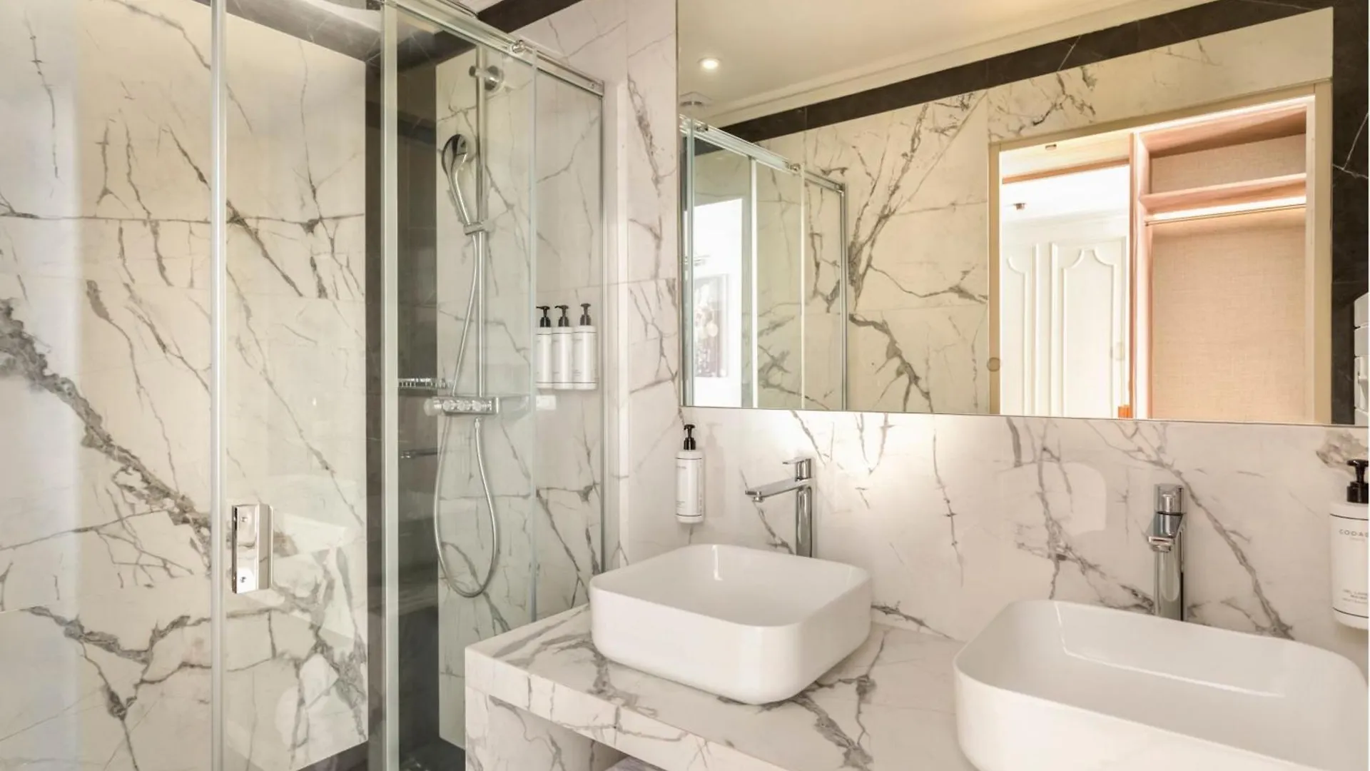 Merveil - Signature Suite - Marais - Archives II Paris Apartment